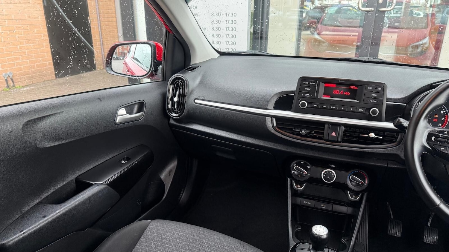 Used Kia Picanto 2021 for sale - 76738300: Photo 16