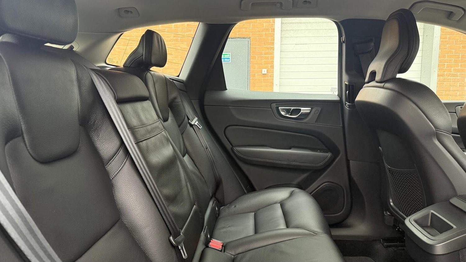 Used Volvo XC60 2018 for sale - 76948477: Photo 26