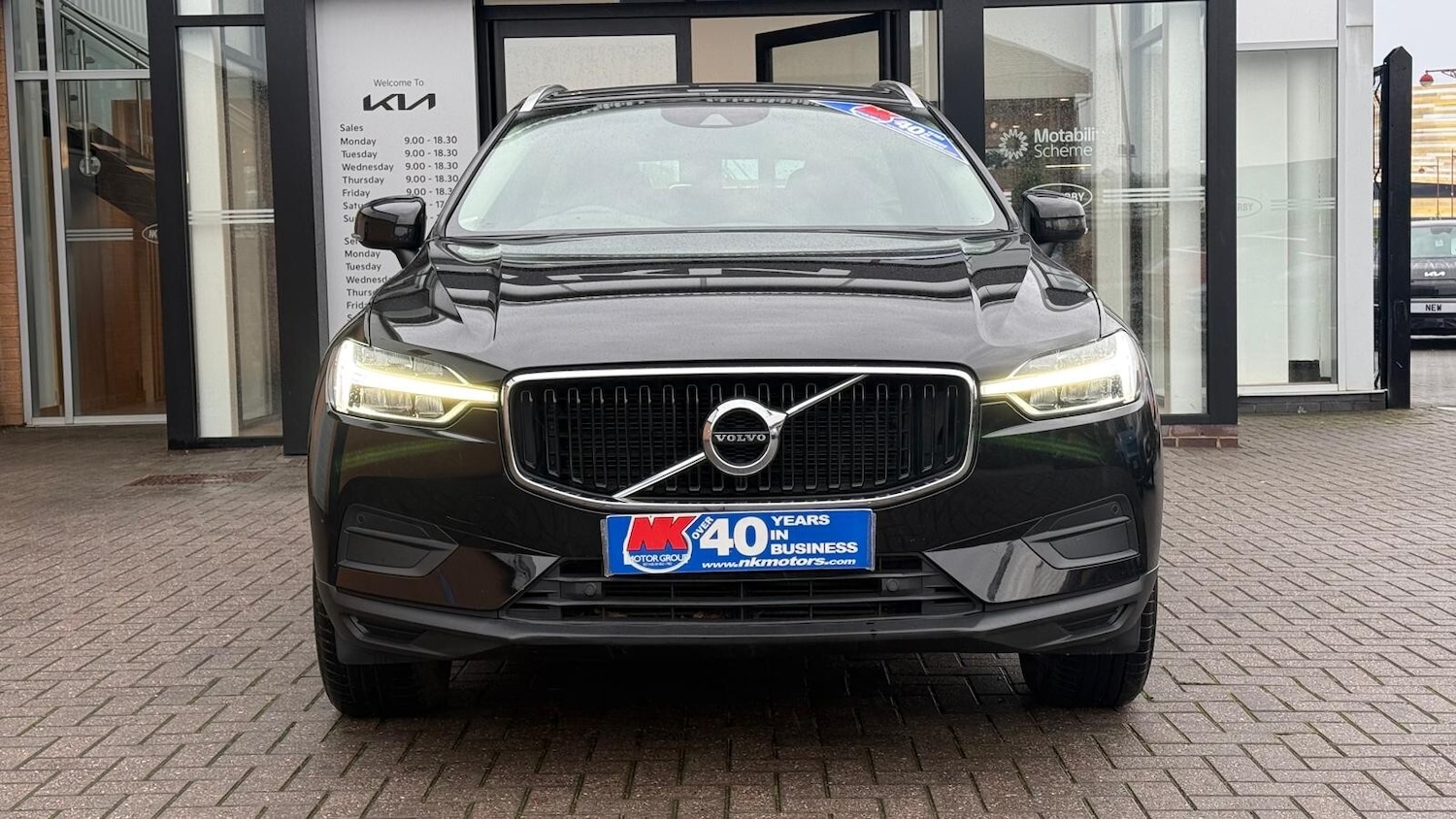 Used Volvo XC60 2018 for sale - 76948477: Photo 3