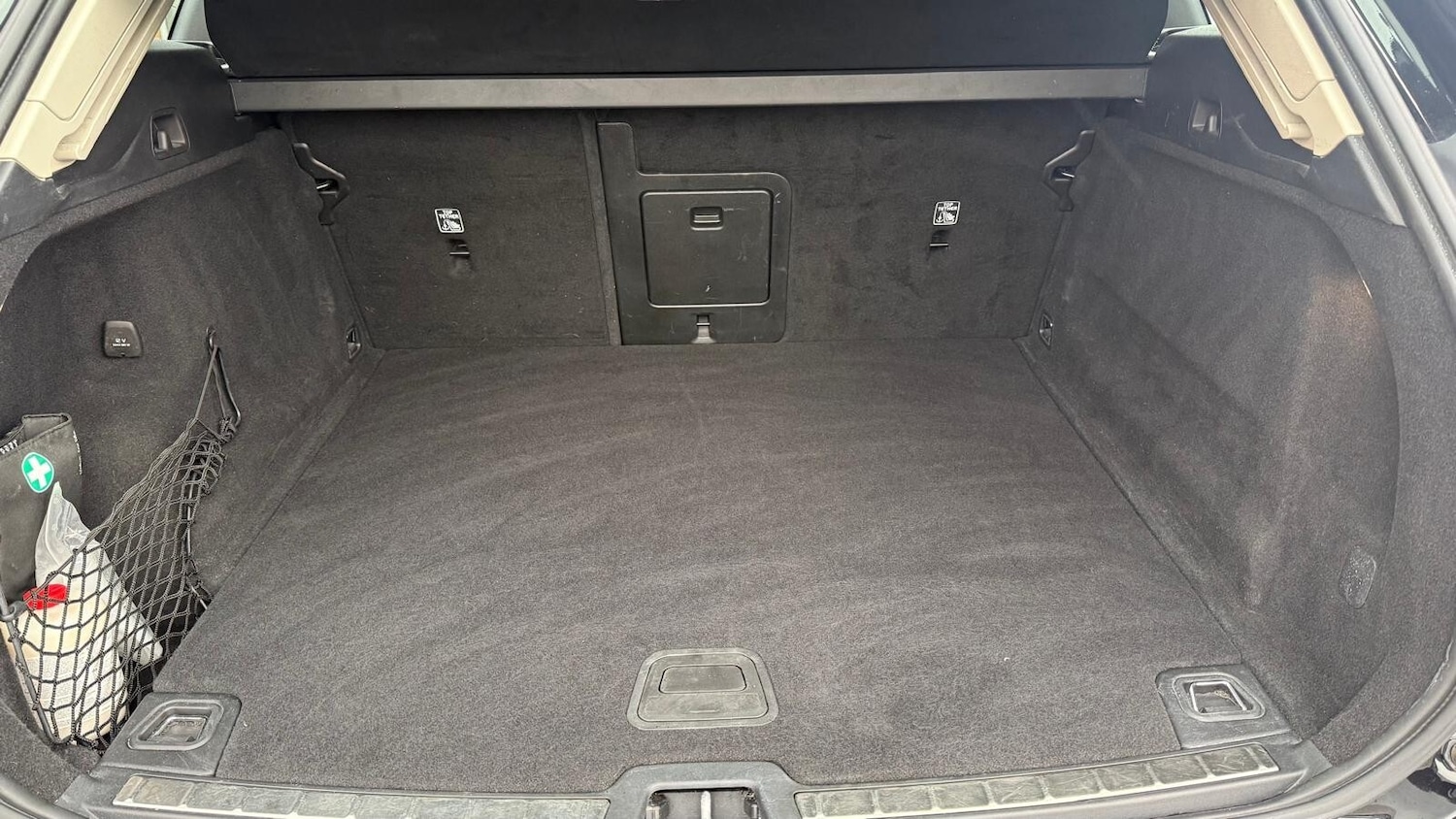 Used Volvo XC60 2018 for sale - 76948477: Photo 8