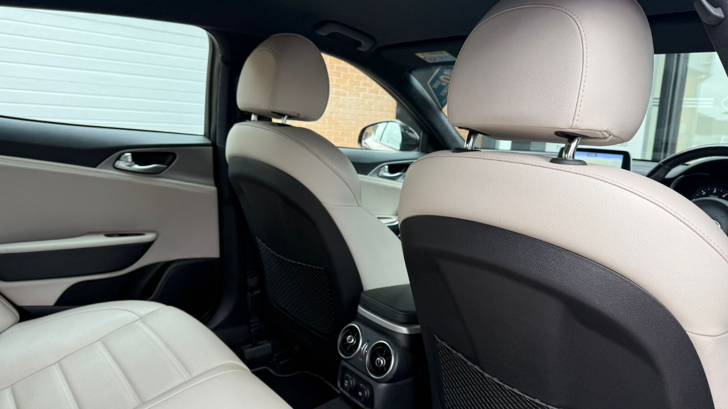 Used Kia Stinger 2019 for sale - 76466558: Photo 28