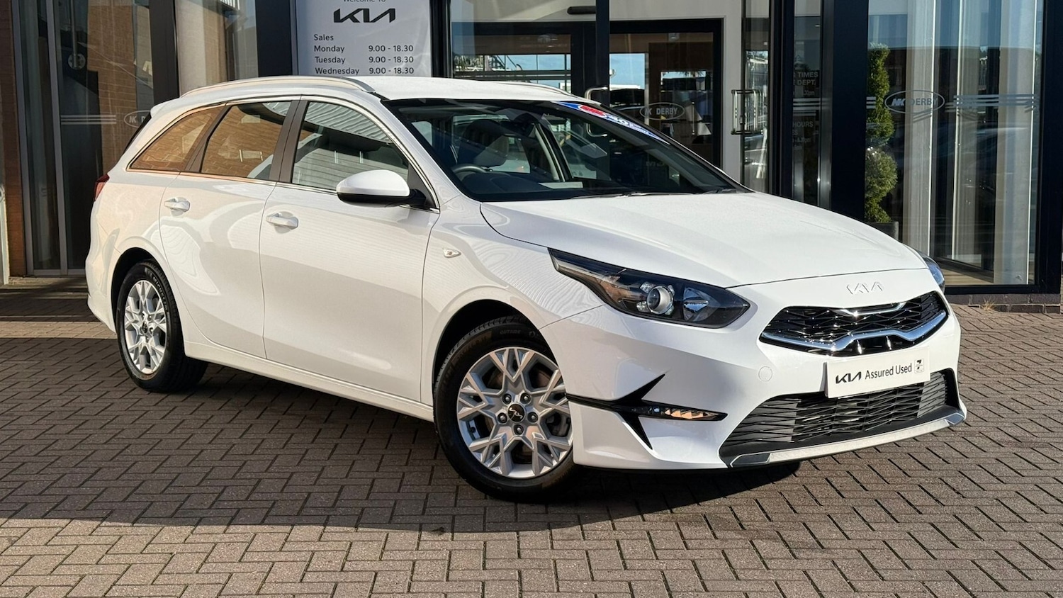 Used Kia Ceed 2025 for sale - 76366413: Photo 2