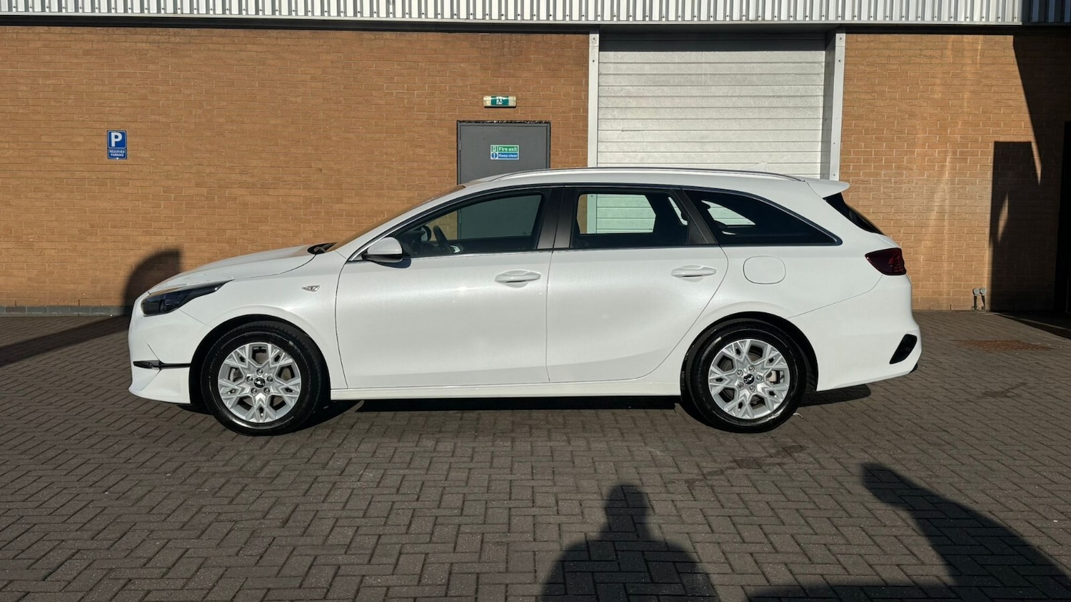 Used Kia Ceed 2025 for sale - 76366413: Photo 5