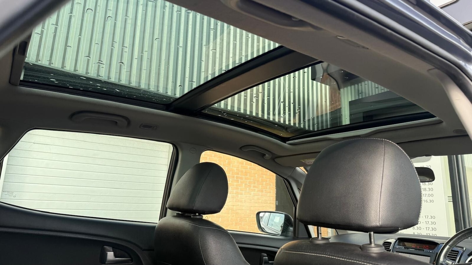 Used Kia Venga 2017 for sale - 76479921: Photo 25