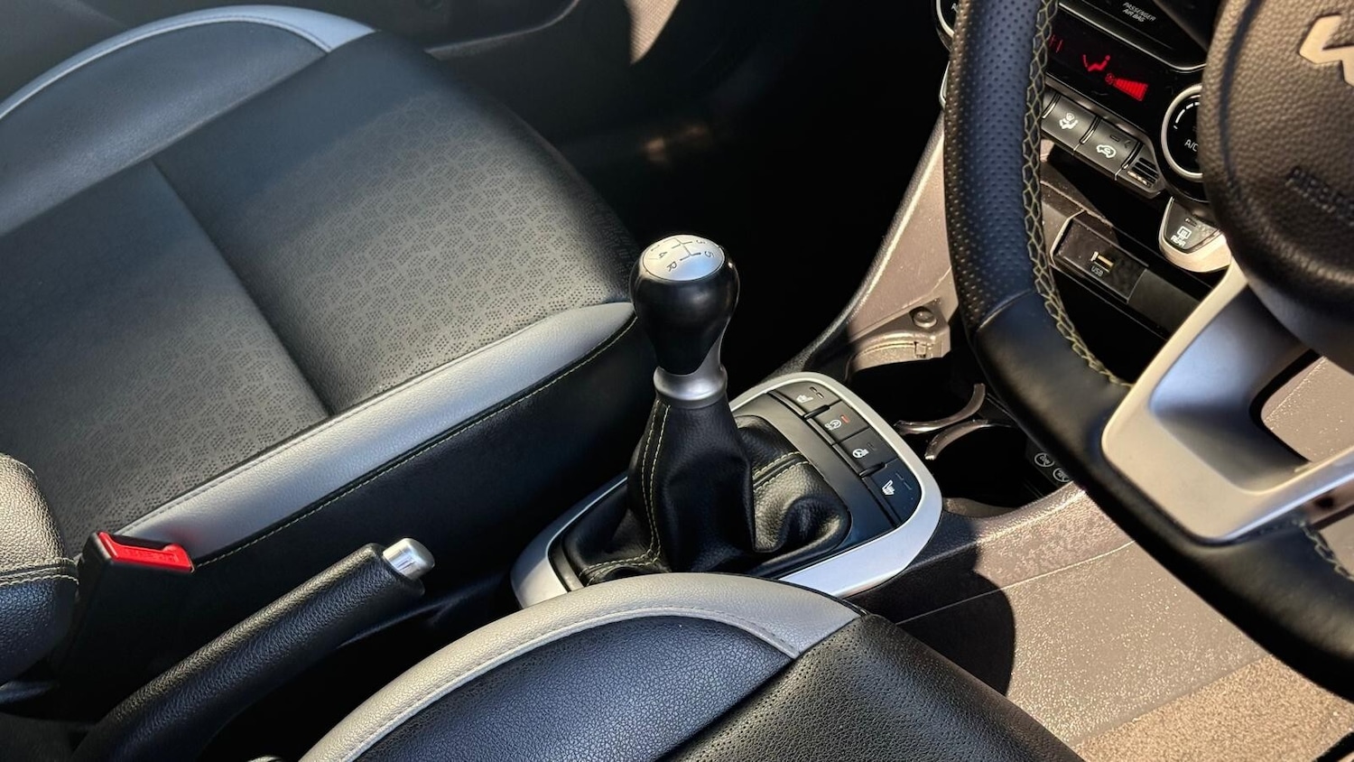 Used Kia Picanto 2022 for sale - 76696552: Photo 19