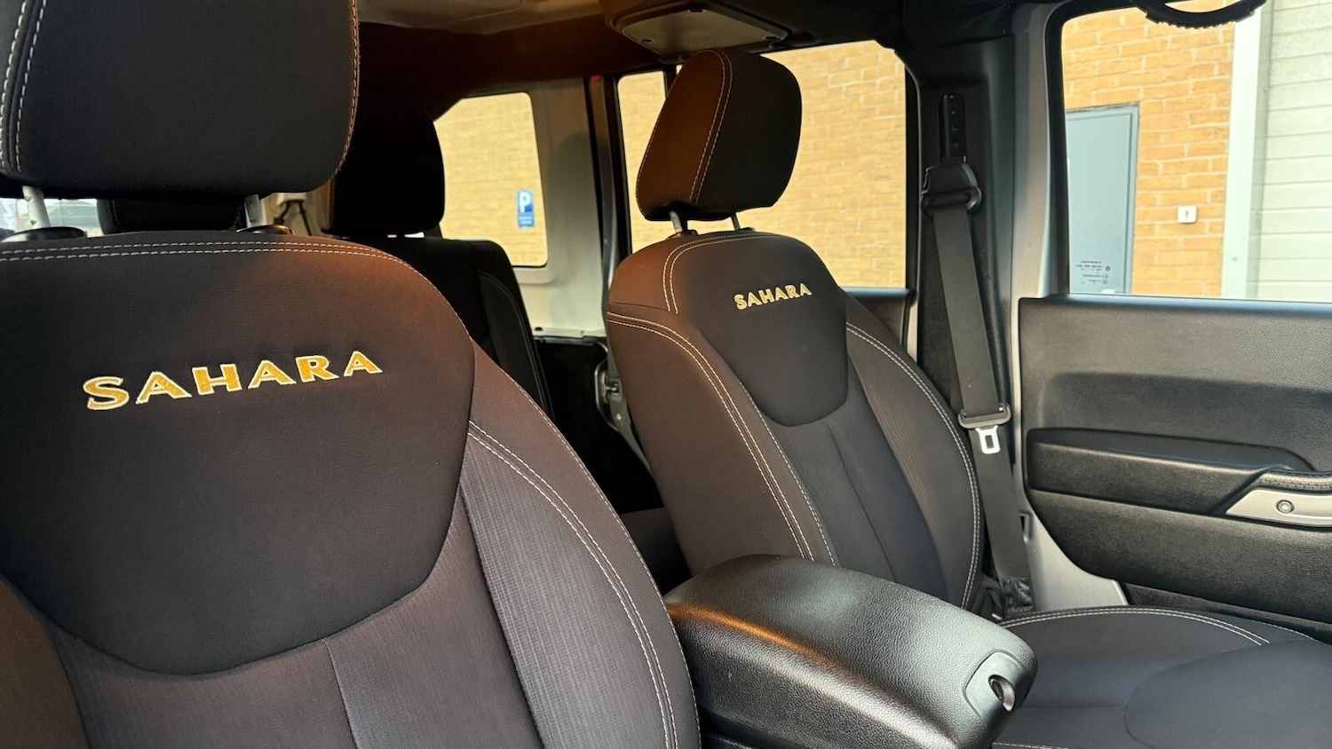 Used Jeep Wrangler 2015 for sale - 76908078: Photo 36