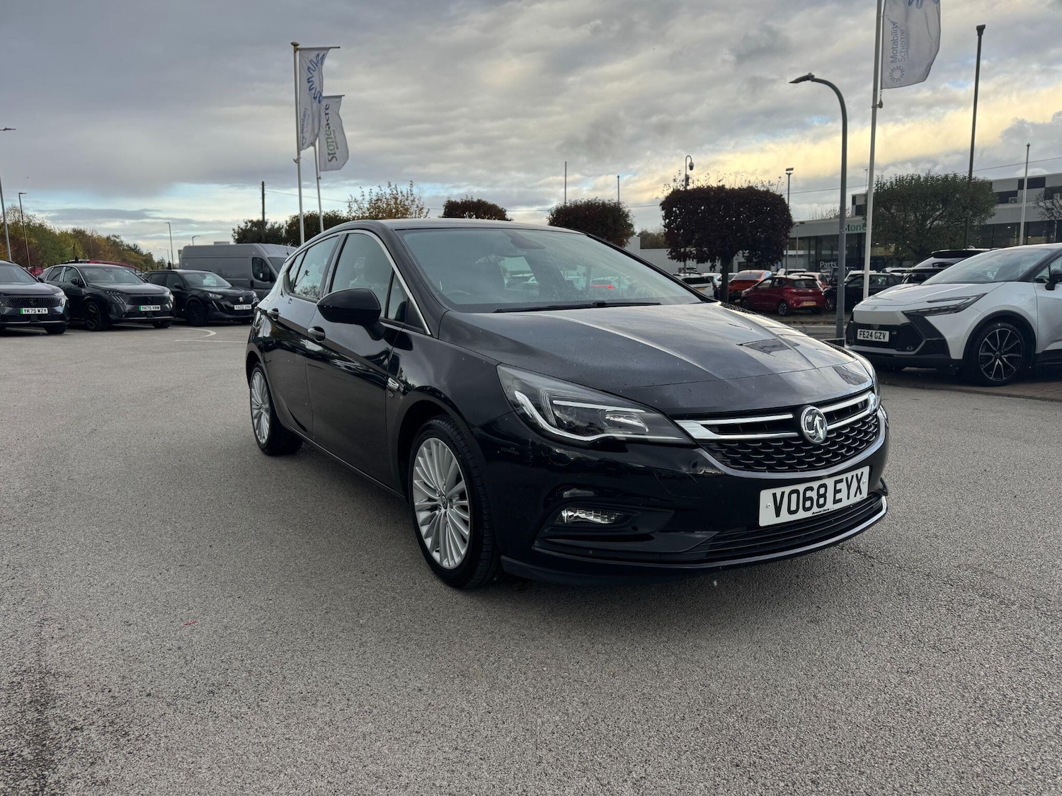 Used Vauxhall Astra 2018 for sale - 76620257: Photo 1