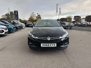 Used Vauxhall Astra 2018 for sale - 76620257: Photo