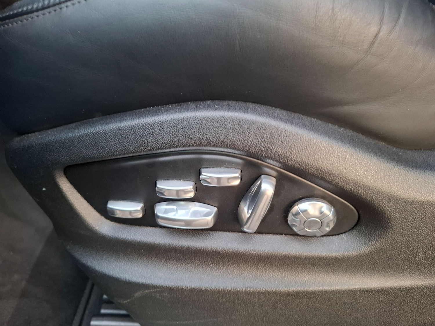 Used Porsche Cayenne for sale - 76485973: Photo 35