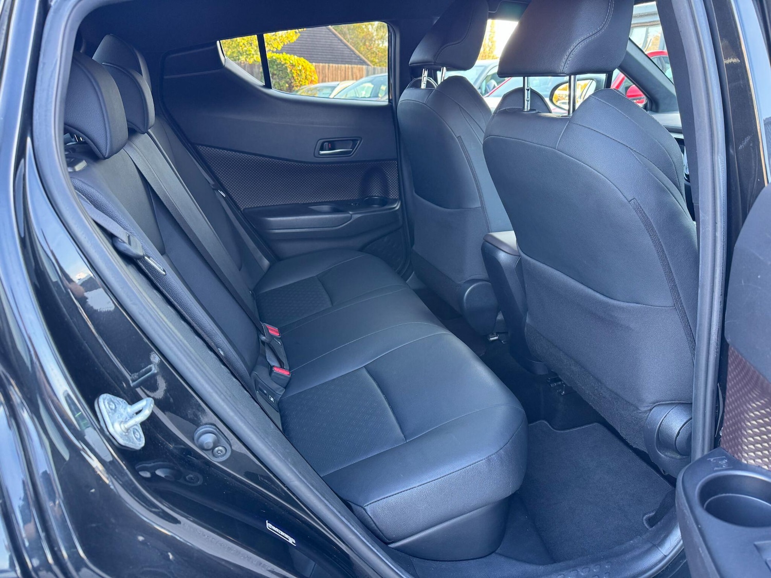 Used Toyota C-HR 2019 for sale - 76337570: Photo 10