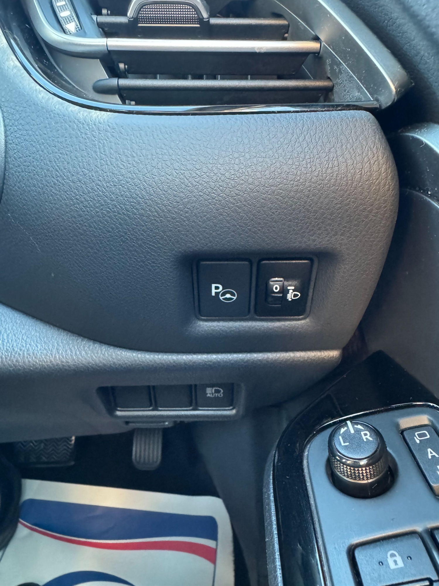 Used Toyota C-HR 2019 for sale - 76337570: Photo 14