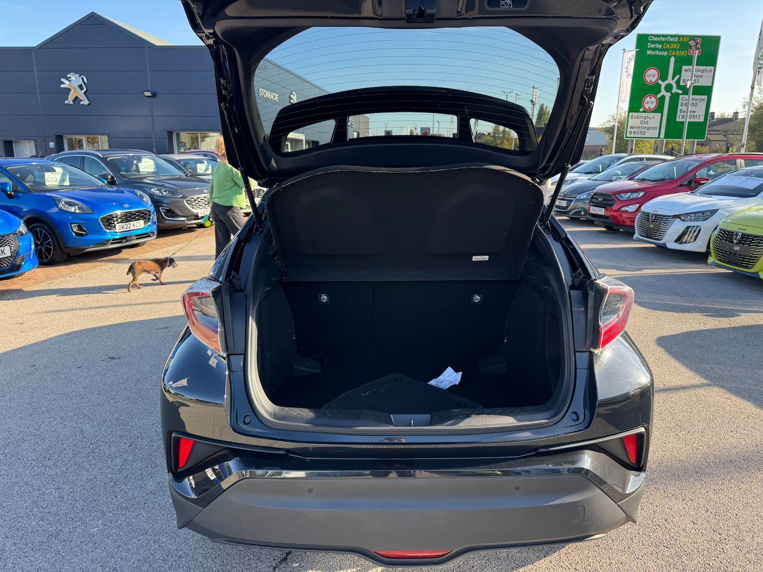 Used Toyota C-HR 2019 for sale - 76337570: Photo 17