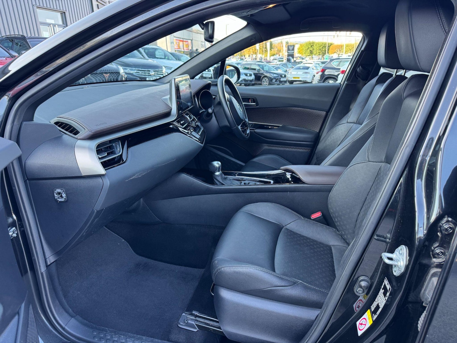 Used Toyota C-HR 2019 for sale - 76337570: Photo 18