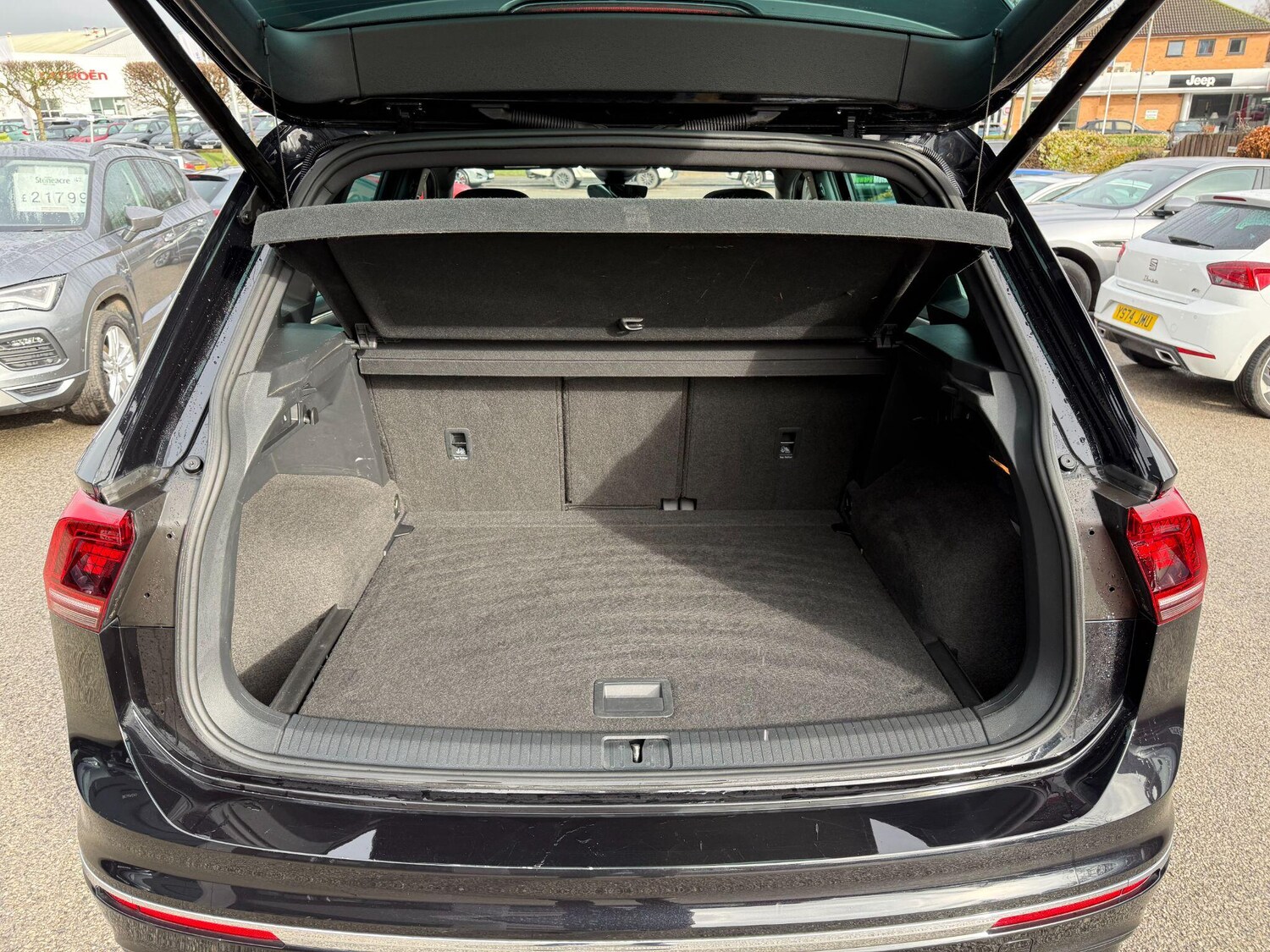 Used Volkswagen Tiguan 2020 for sale - 77633998: Photo 24