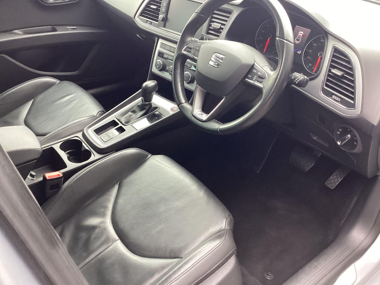 Used SEAT Leon 2019 for sale - 76752443: Photo 12
