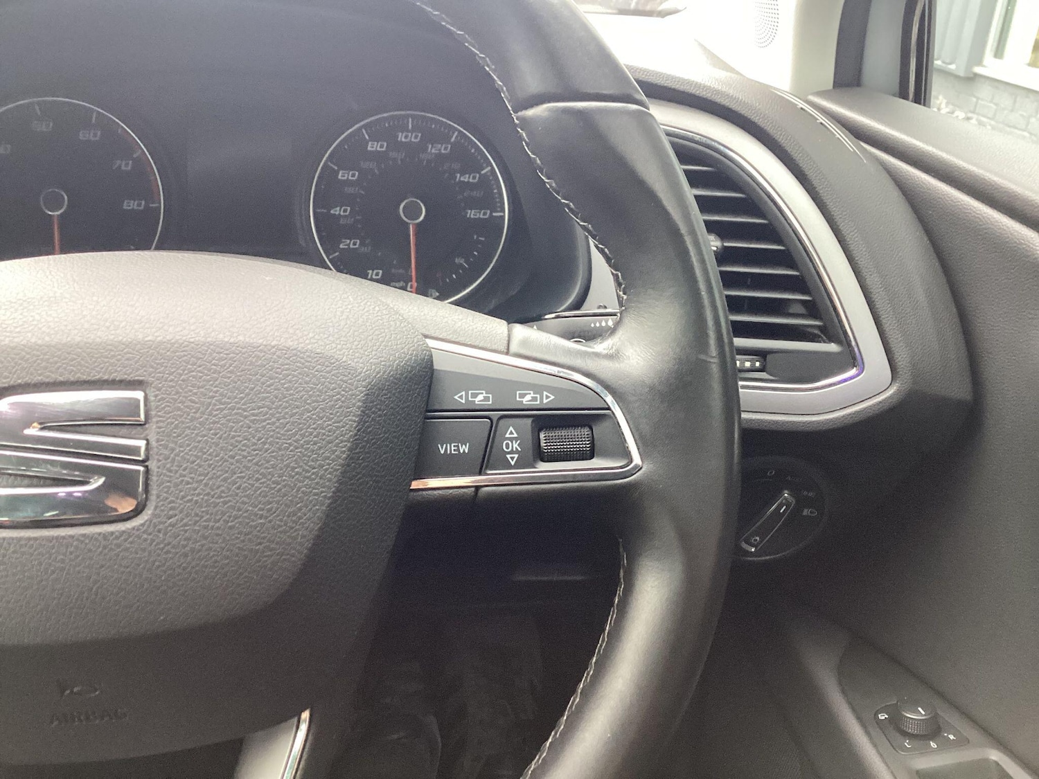 Used SEAT Leon 2019 for sale - 76752443: Photo 16