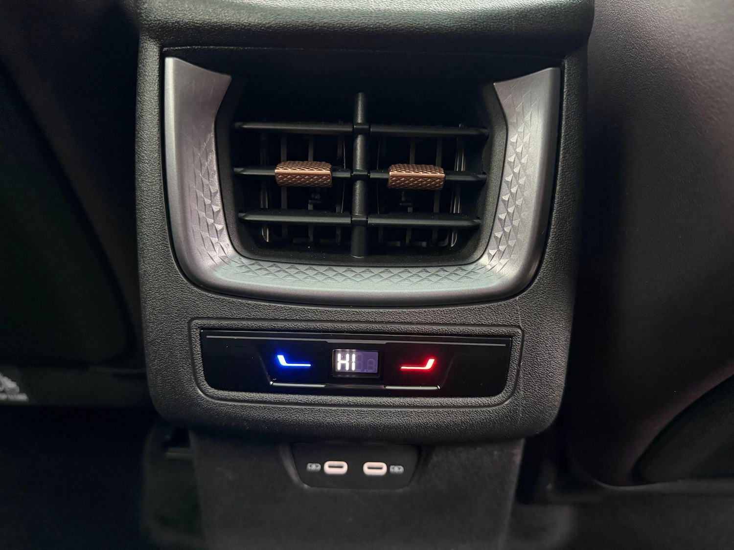 Used Cupra Terramar 2025 for sale - 77400477: Photo 15