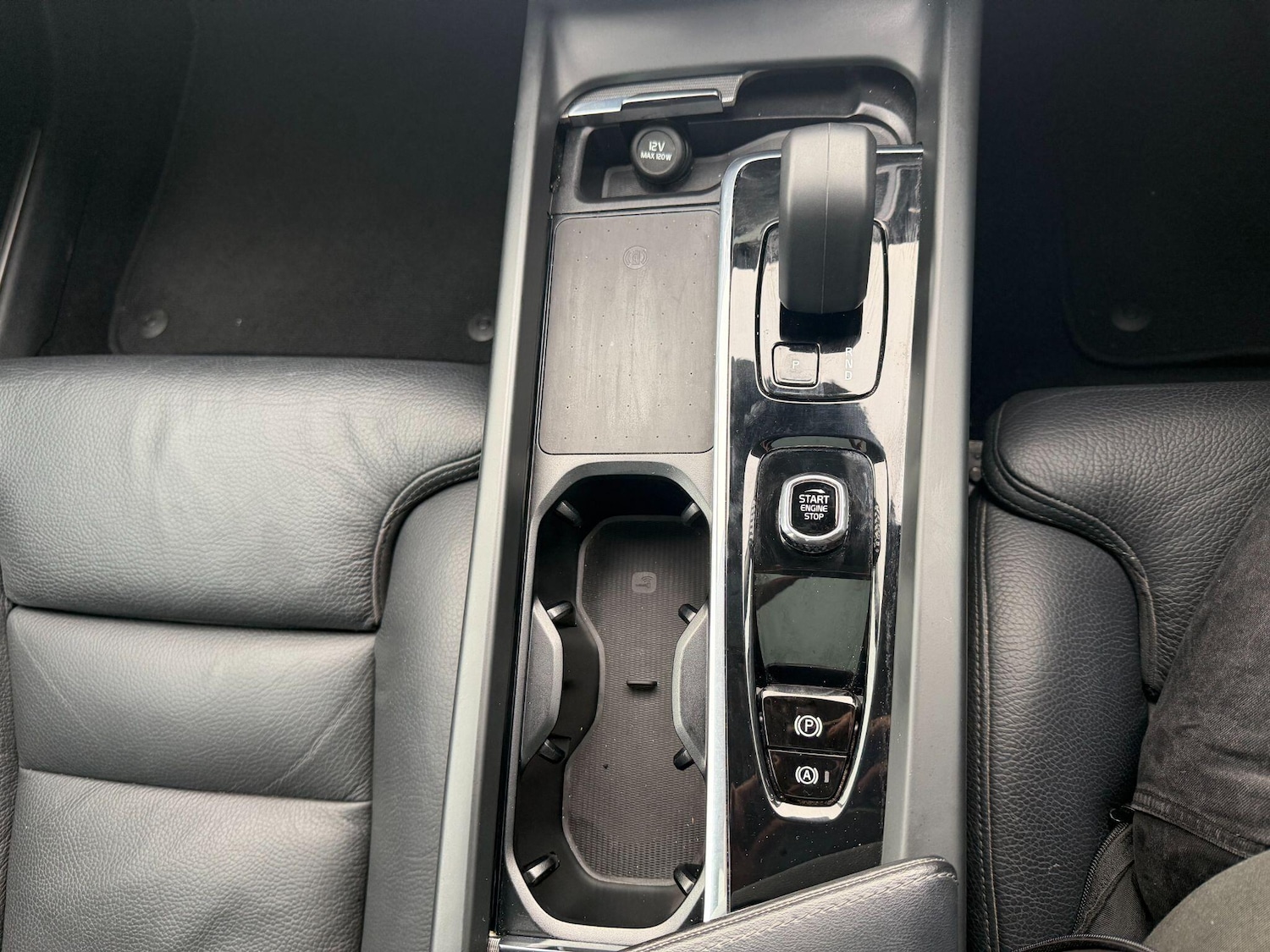 Used Volvo V60 2023 for sale - 76839789: Photo 10