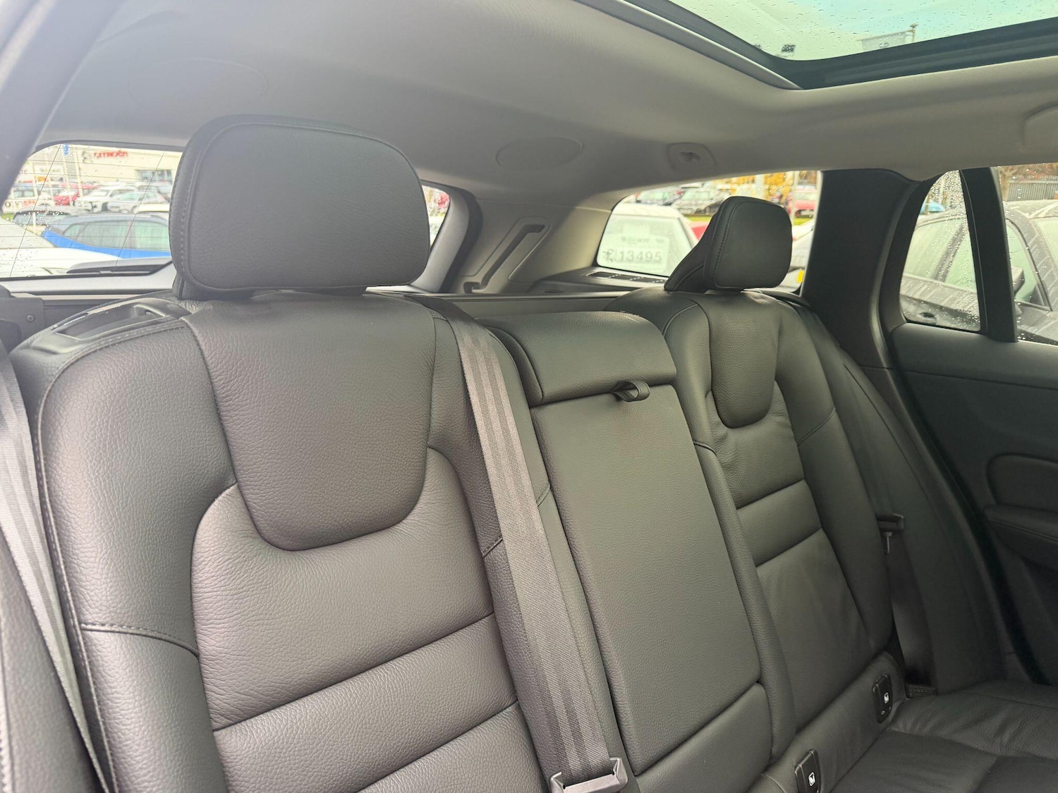 Used Volvo V60 2023 for sale - 76839789: Photo 12