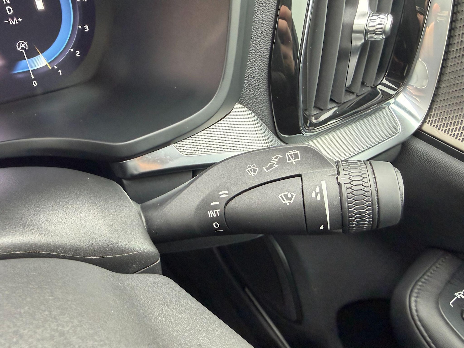 Used Volvo V60 2023 for sale - 76839789: Photo 22