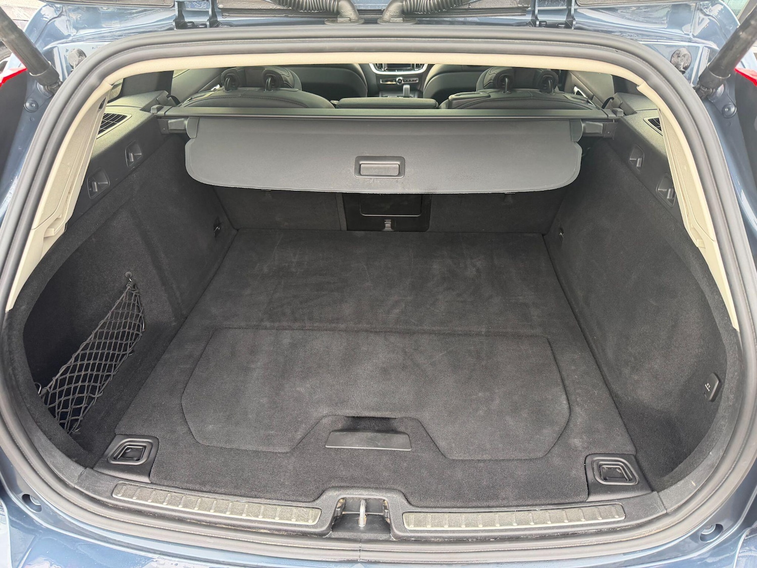 Used Volvo V60 2023 for sale - 76839789: Photo 38