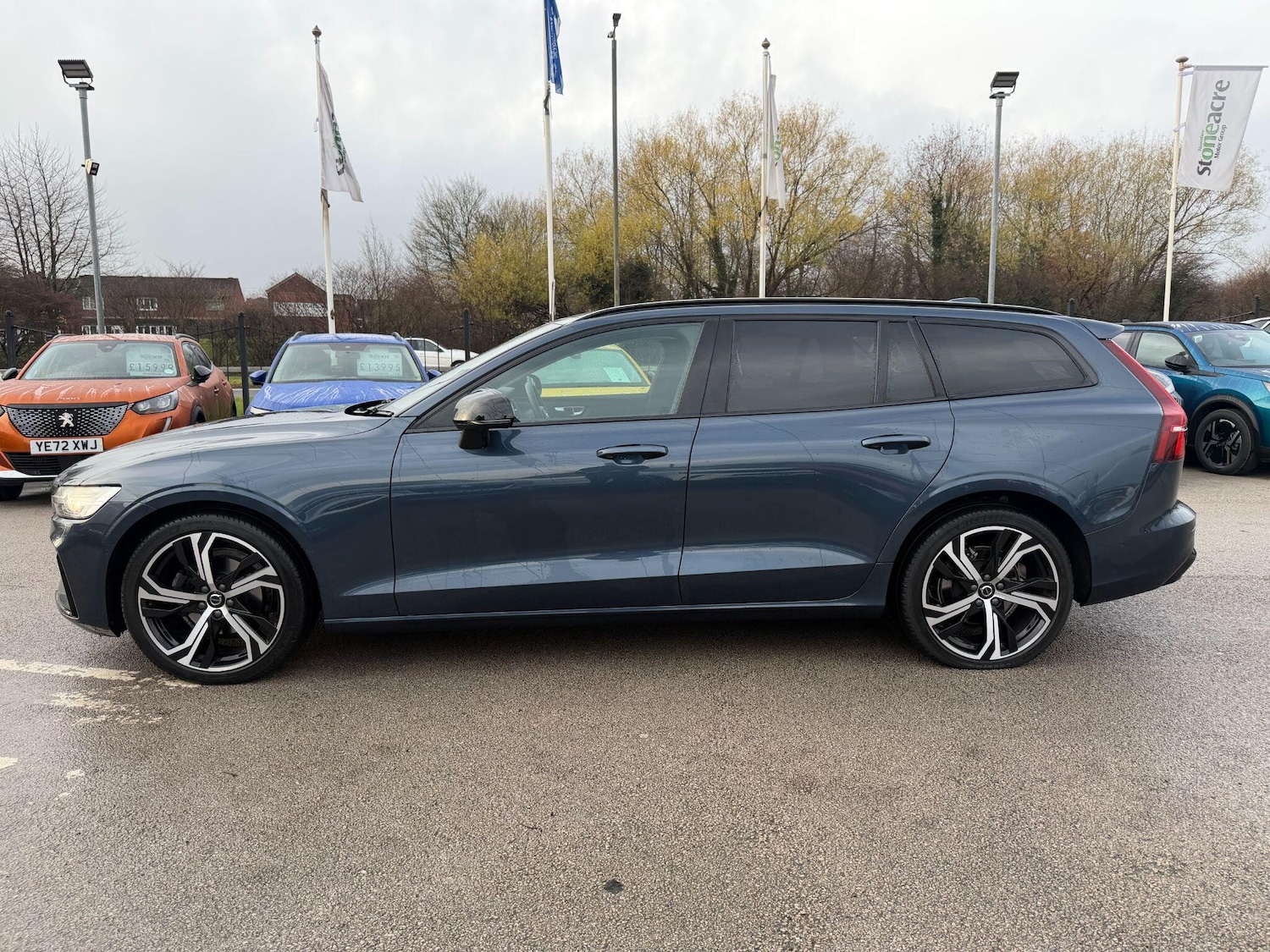 Used Volvo V60 2023 for sale - 76839789: Photo 5