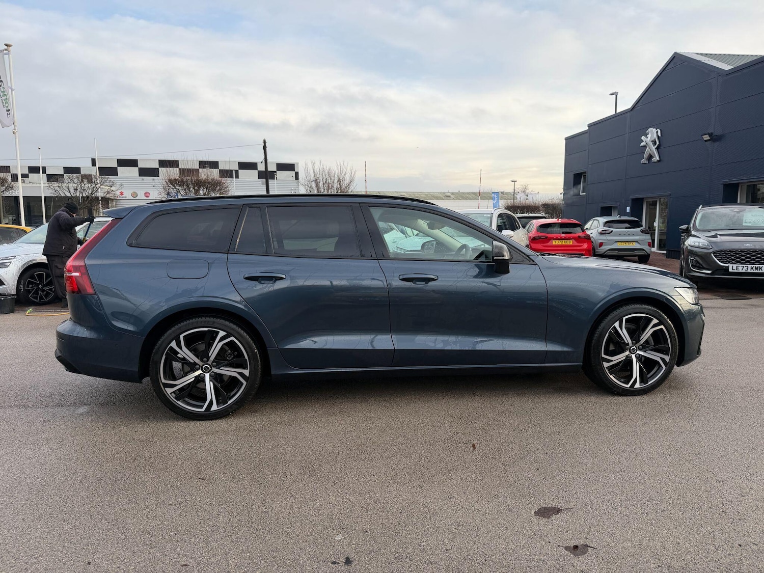 Used Volvo V60 2023 for sale - 76839789: Photo 7