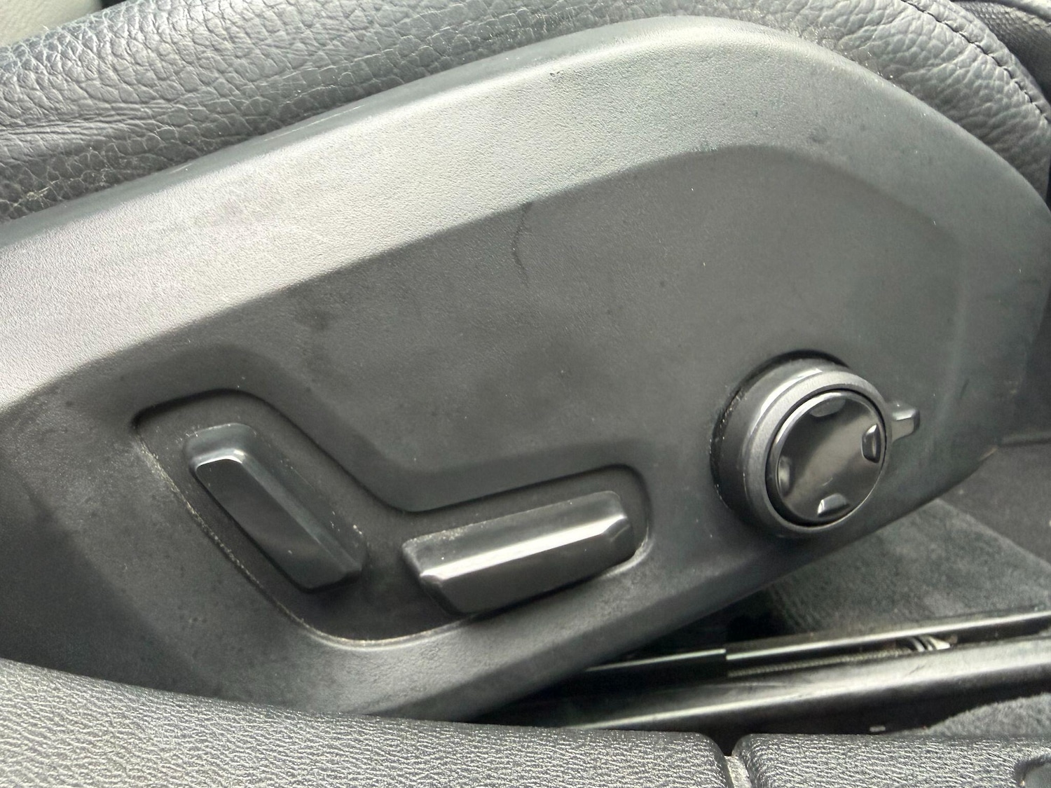 Used Volvo V60 2023 for sale - 77565023: Photo 17