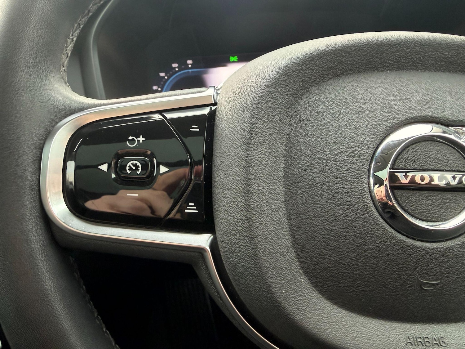 Used Volvo V60 2023 for sale - 77565023: Photo 19