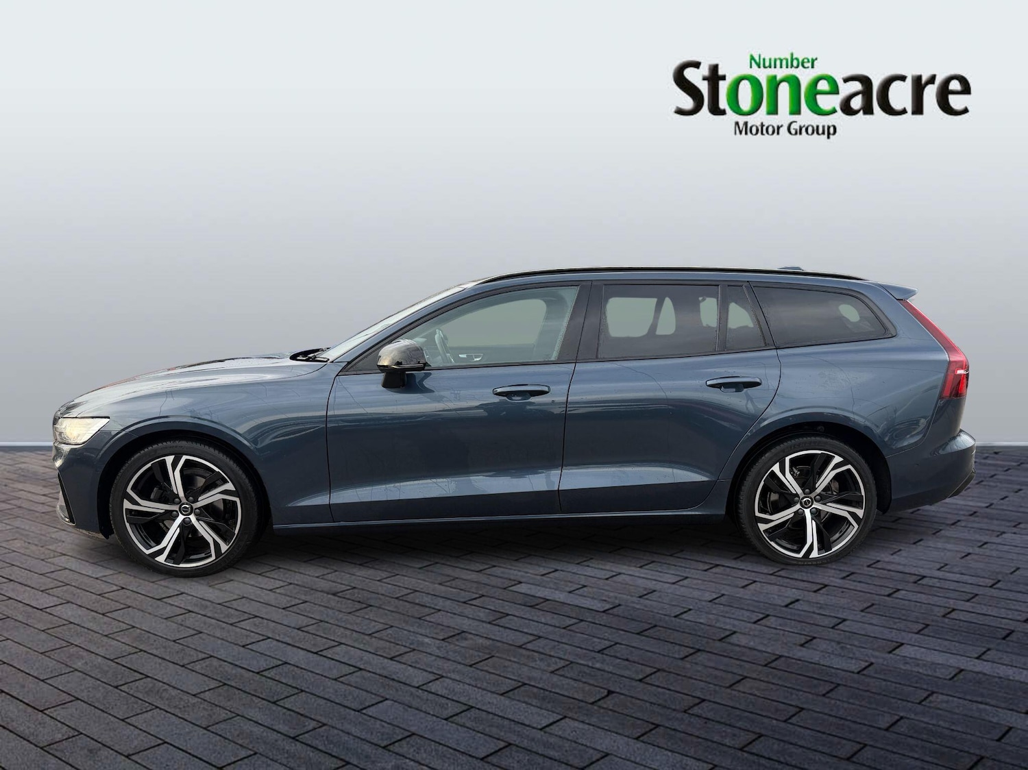 Used Volvo V60 2023 for sale - 77565023: Photo 5