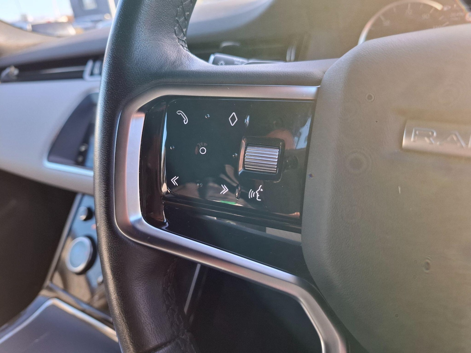 Used Land Rover Range Rover Evoque 2022 for sale - 76899194: Photo 17