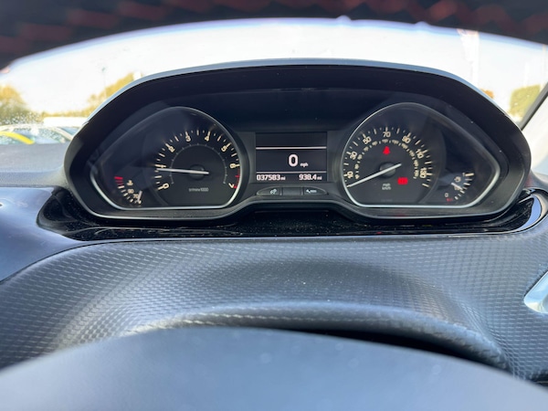 Used Peugeot 208 2019 for sale - 76239375: Photo 17