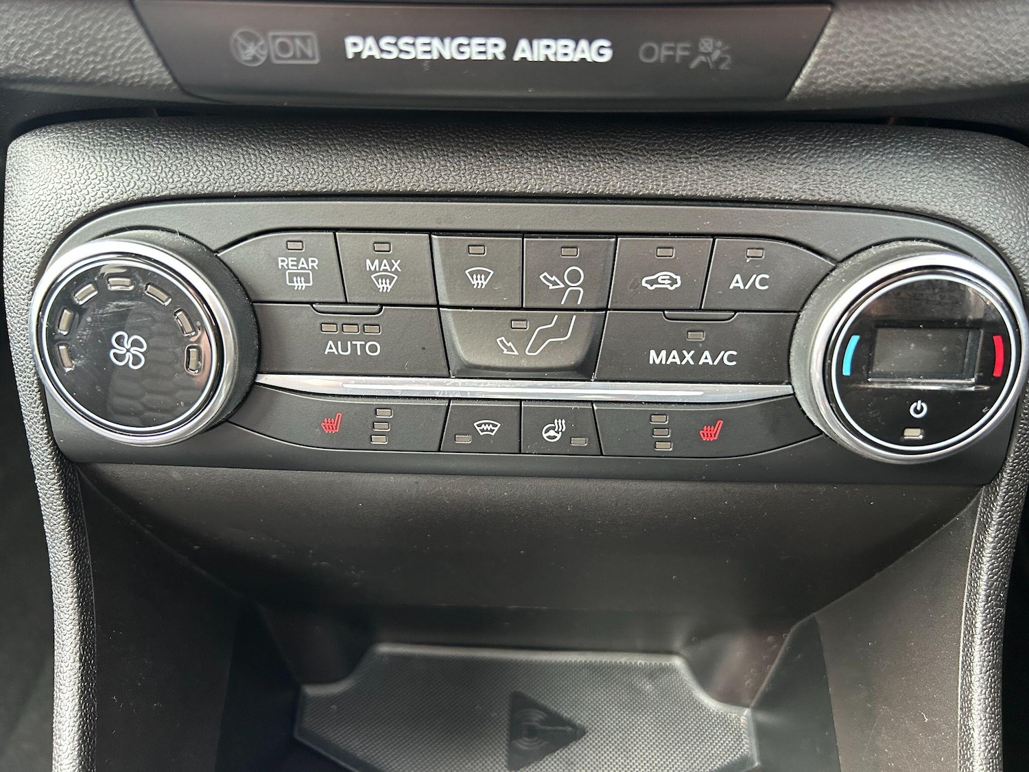 Used Ford Fiesta 2018 for sale - 76688616: Photo 9