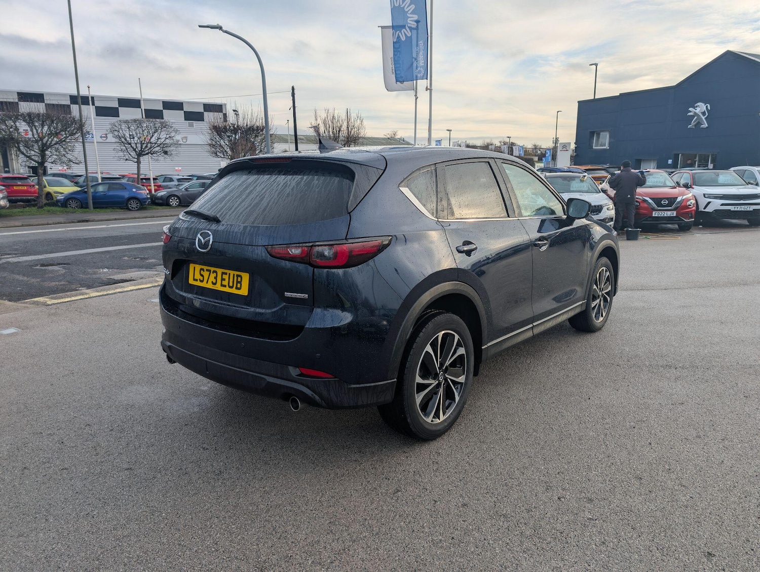 Used Mazda CX-5 2023 for sale - 76781328: Photo 2