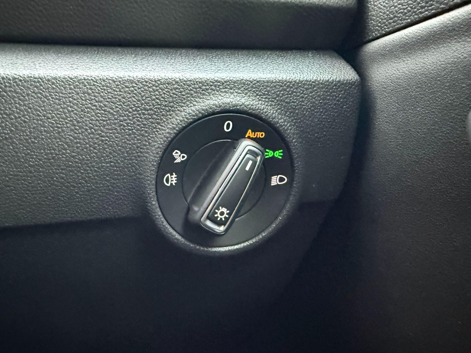 Used Volkswagen T-Roc 2022 for sale - 77304956: Photo 17