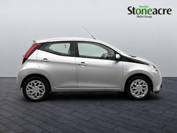 Used Toyota AYGO 2021 for sale - 79540153: Photo
