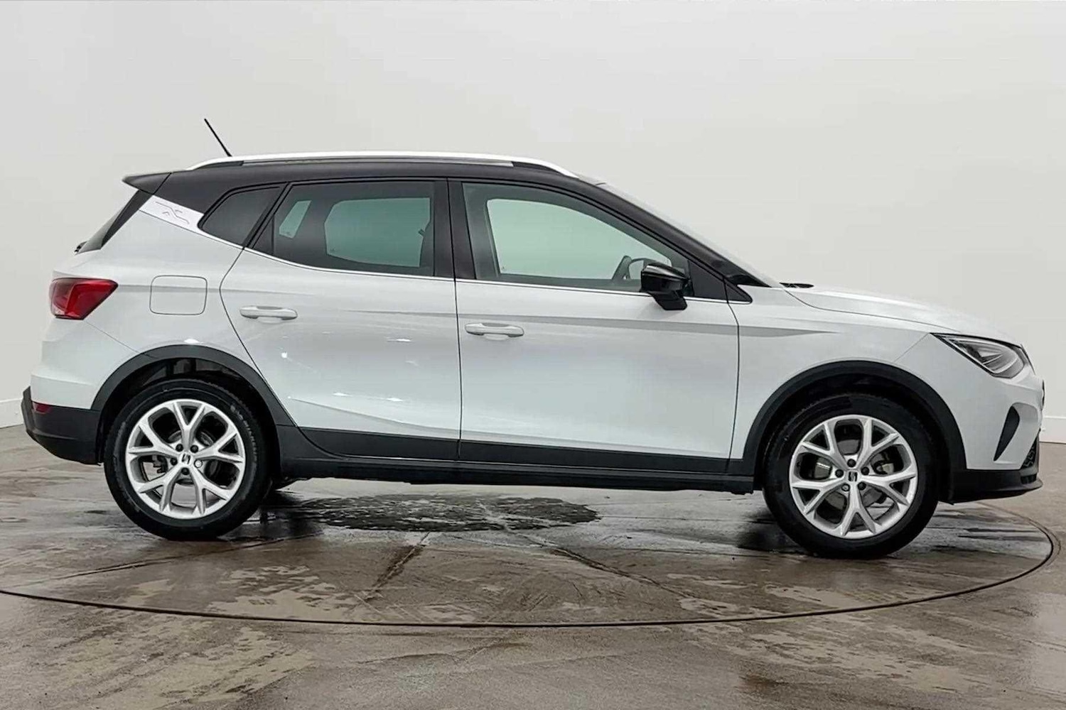 Used SEAT Arona 2023 for sale - 77564847: Photo 2