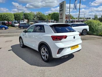 Used Volkswagen T-Roc 2023 for sale - 78548430: Photo