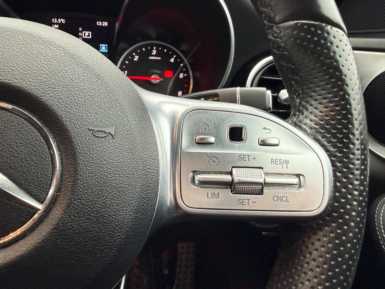 Used Mercedes-Benz C Class 2019 for sale - 76561903: Photo 16