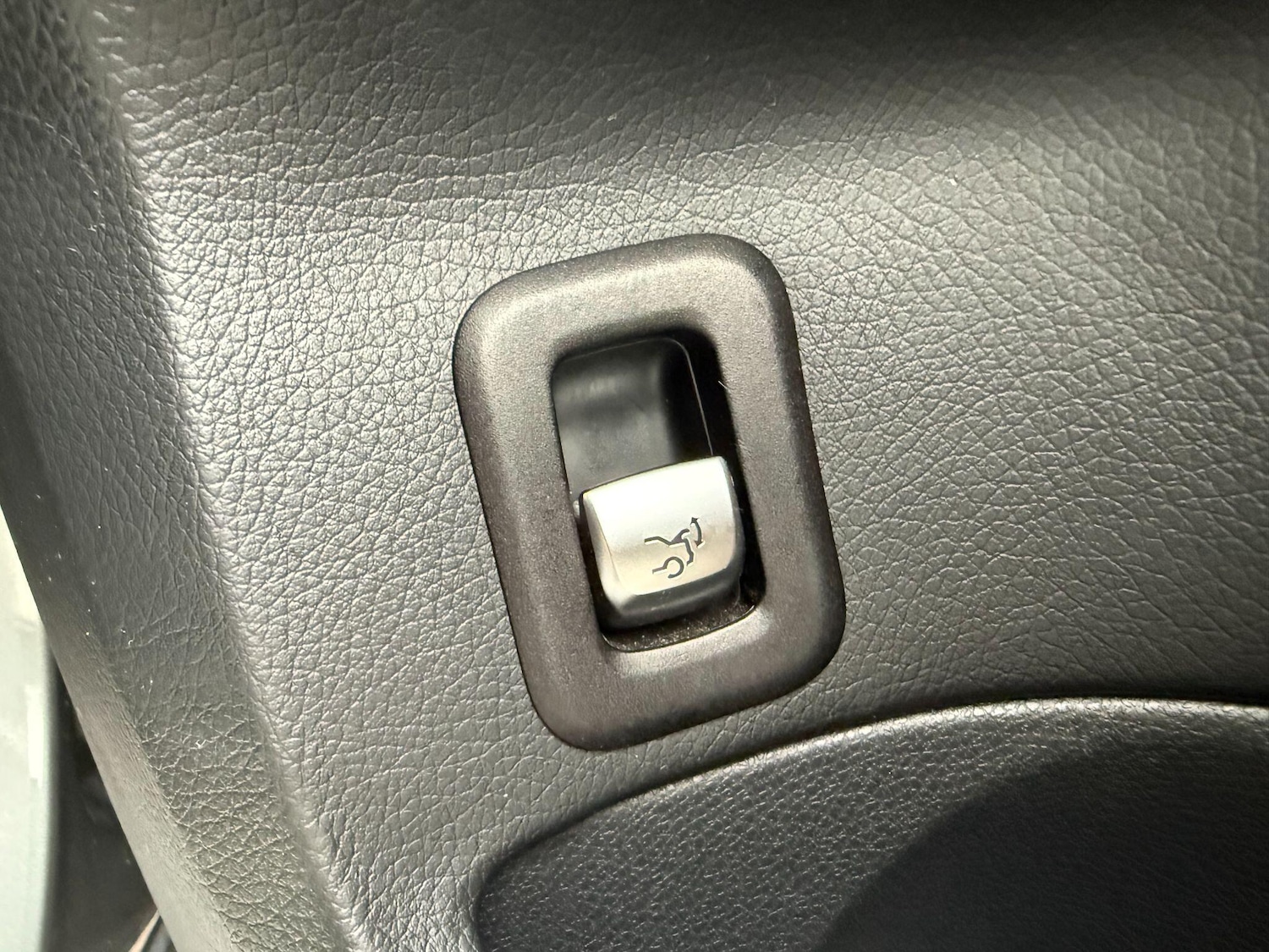 Used Mercedes-Benz C Class 2019 for sale - 76561903: Photo 20