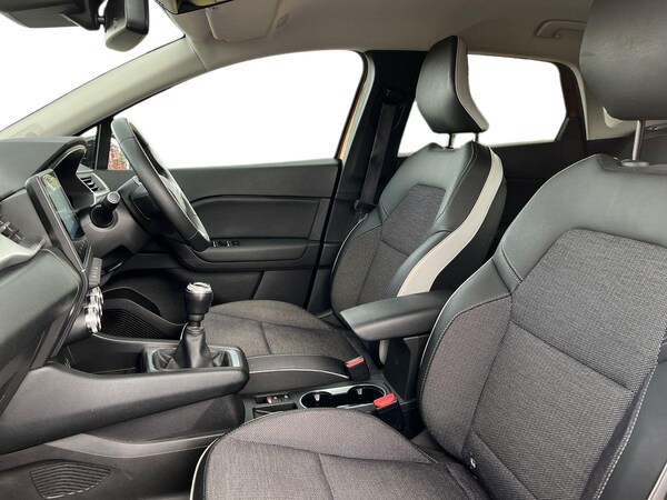 Used Renault Captur 2021 for sale - 75672839: Photo 9