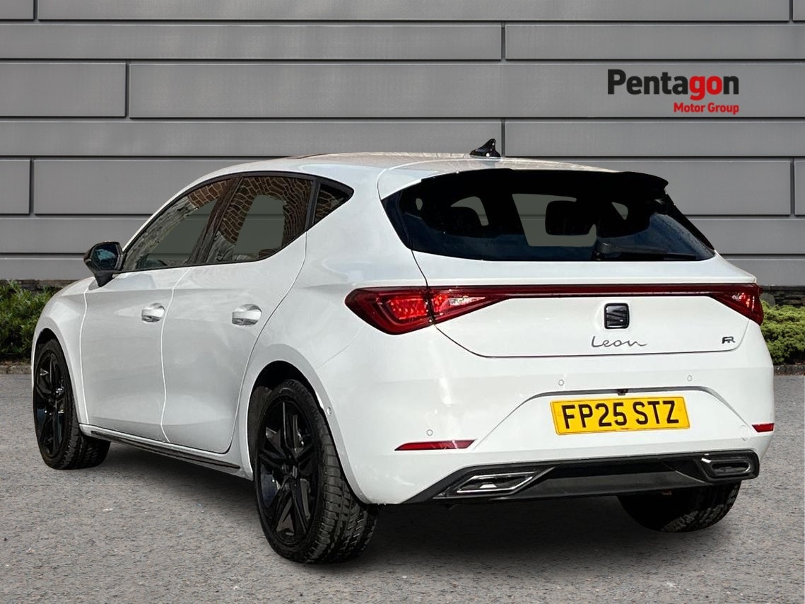 Used SEAT Leon 2025 for sale - 76476219: Photo 2