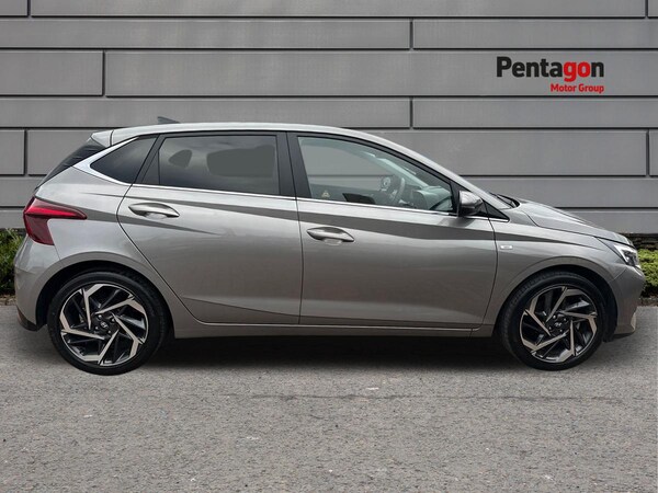 Used Hyundai i20 2022 for sale - 76040405: Photo 13