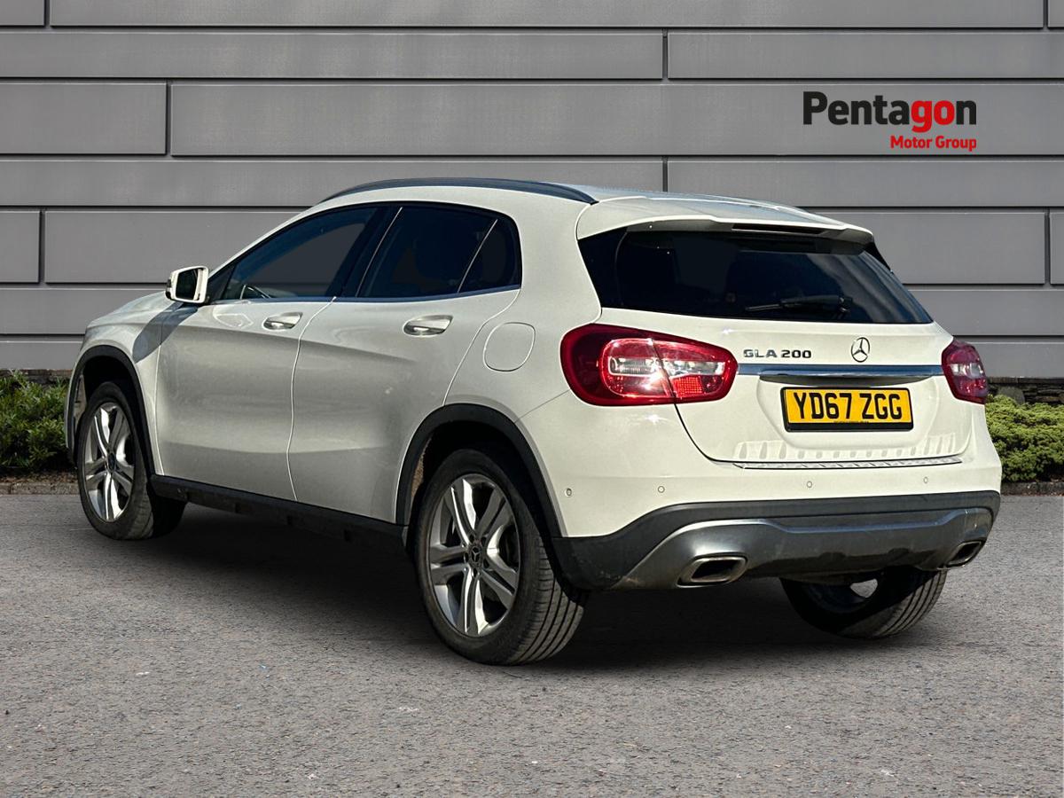 Used Mercedes-Benz GLA 2017 for sale - 76019435: Photo 2