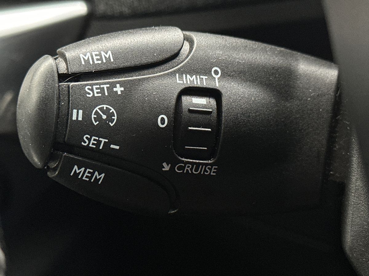 Used Peugeot 3008 2017 for sale - 76536475: Photo 27