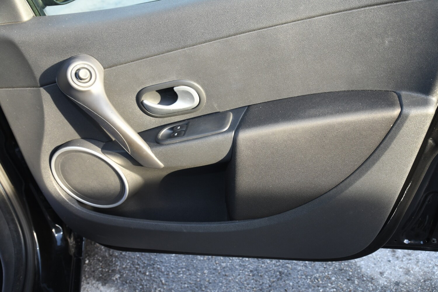 Used Renault Clio 2011 for sale - 76662816: Photo 12