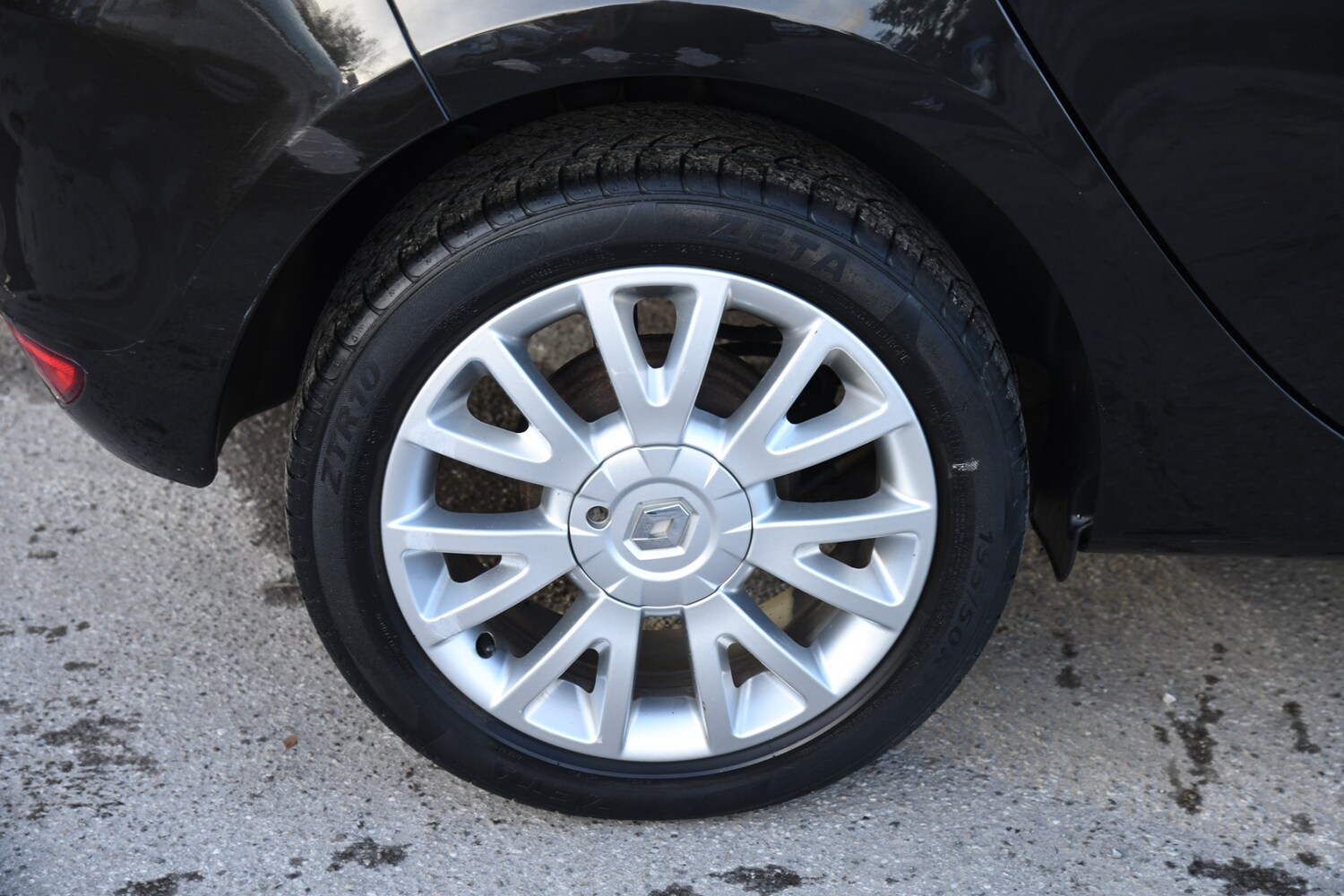 Used Renault Clio 2011 for sale - 76662816: Photo 26