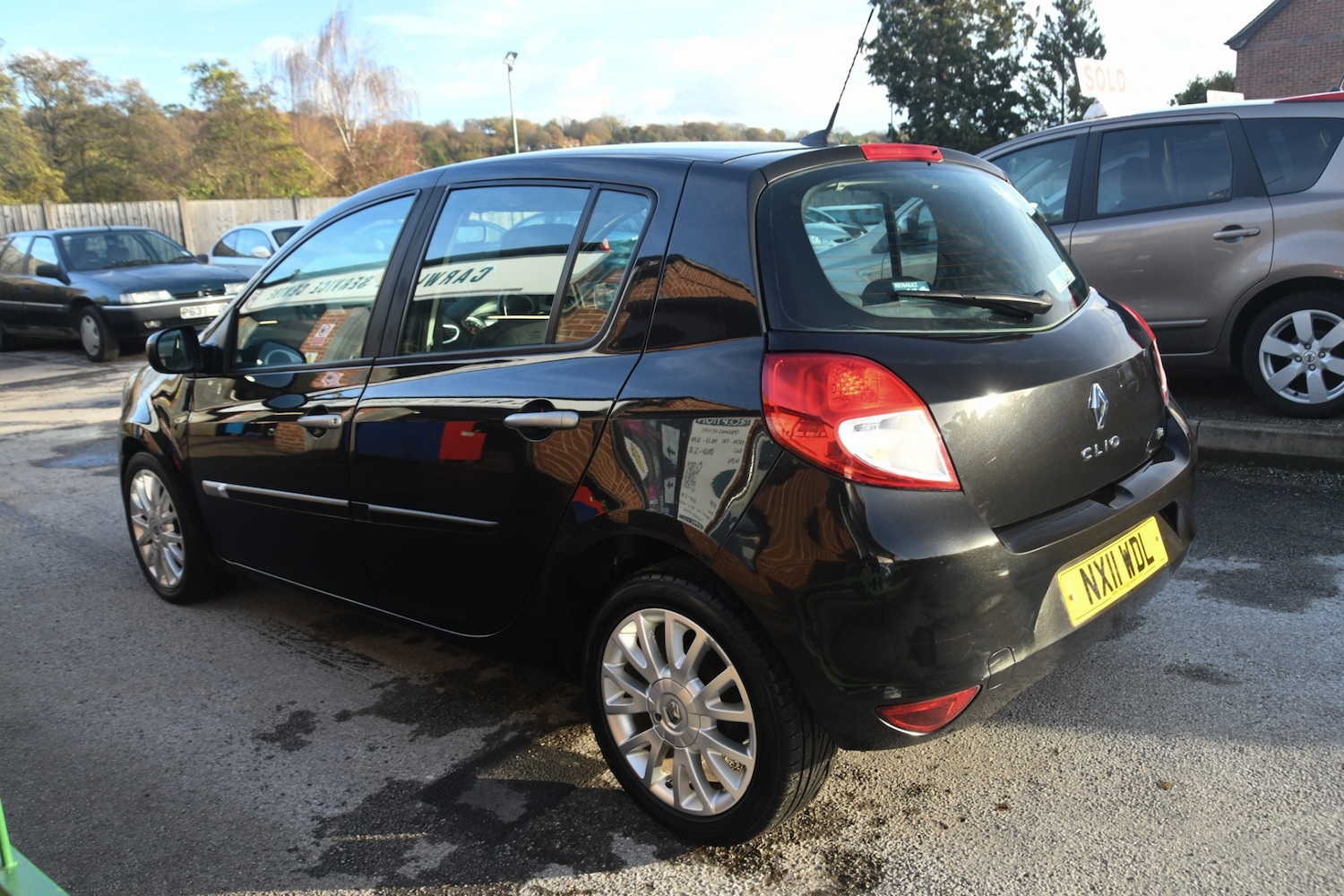Used Renault Clio 2011 for sale - 76662816: Photo 4