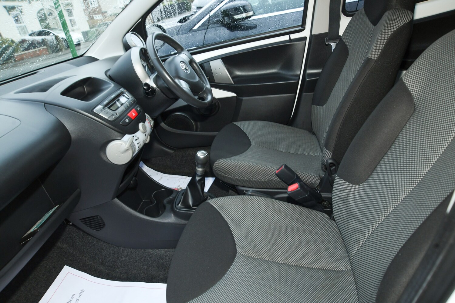 Used Toyota AYGO 2012 for sale - 77363228: Photo 11