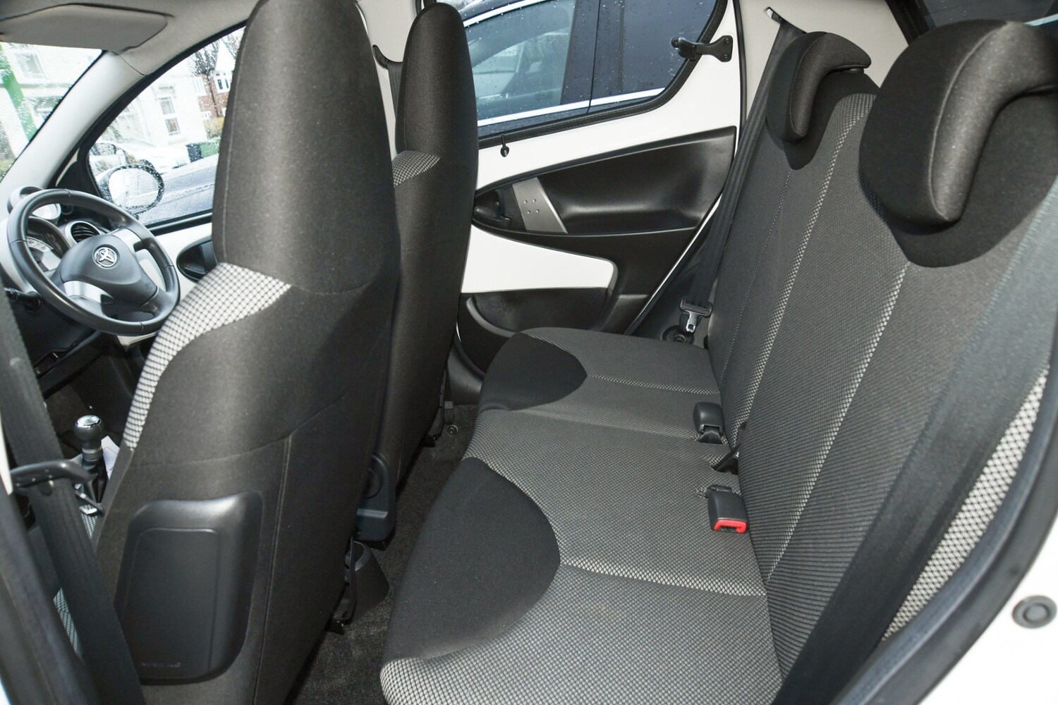 Used Toyota AYGO 2012 for sale - 77363228: Photo 15